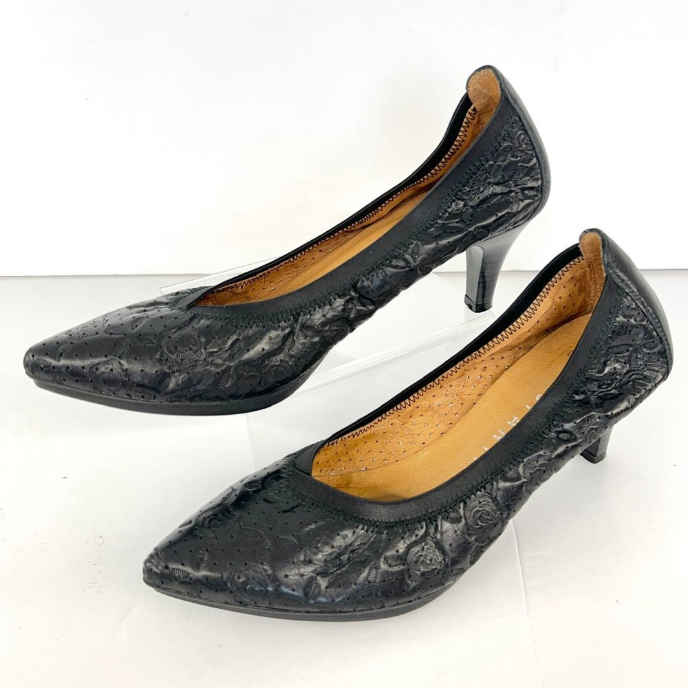 EU39/US8.5 Hispanitas Black Leather Embossed Rose Perforated Pointed Toe Heels